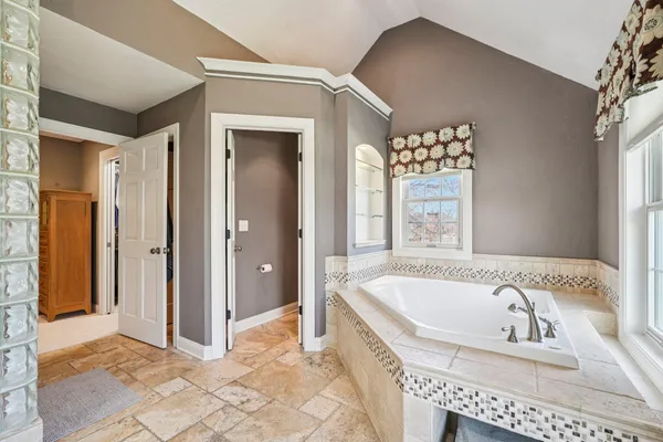 $1,295,000 | 21065 Bradford Lane, Brookfield, WI 53045