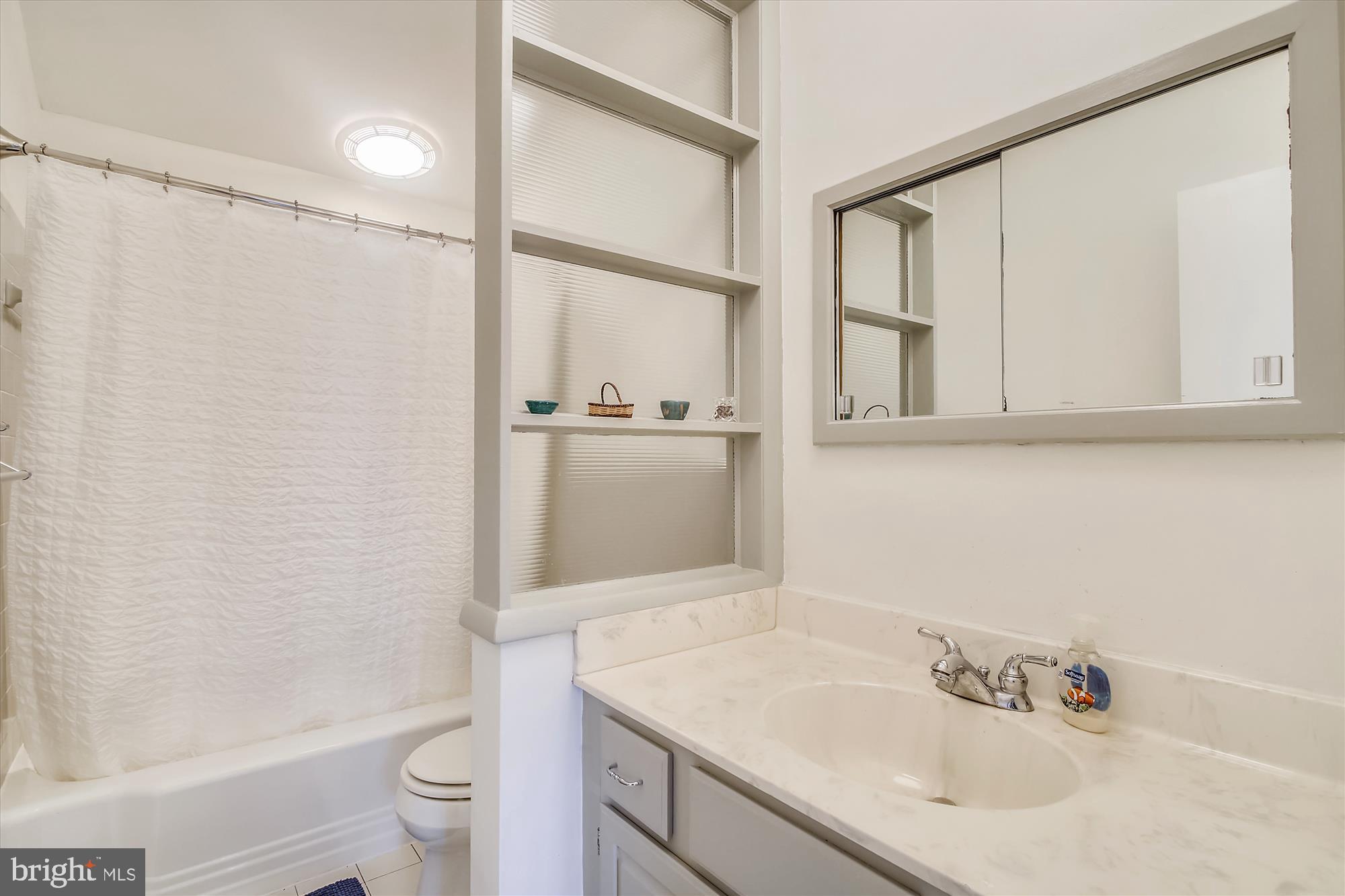 6712 Maxalea Road Baltimore, MD 21239 - Photo 14 of 36 Main Level Bath