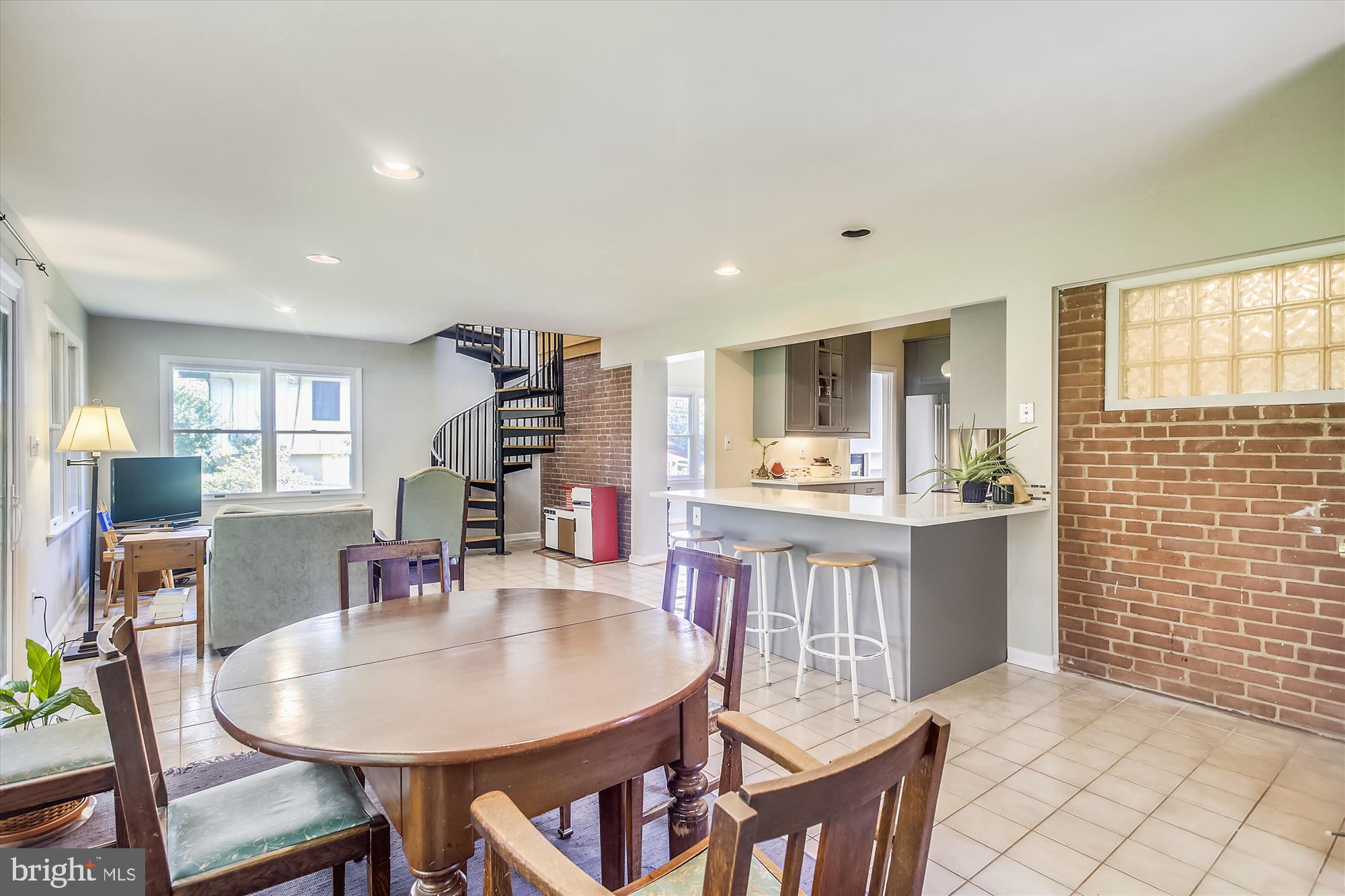 6712 Maxalea Road Baltimore, MD 21239 - Photo 9 of 36 Family Room with open flow to the Kitchen