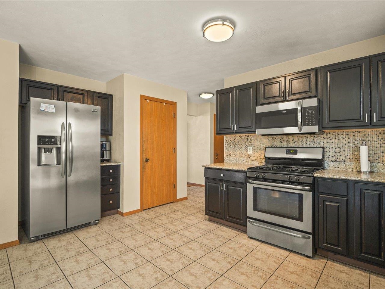3835 Linden Road Rockford, IL 61109 - Photo 13 of 39