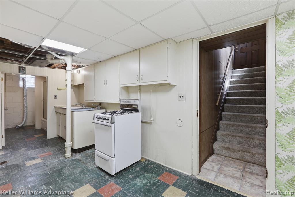 3807 Harding Street Dearborn, MI 48124 - Photo 24 of 38