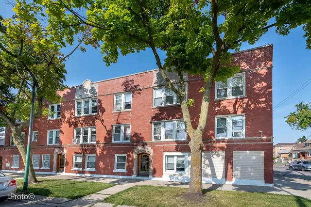 $249,000 | 5148 North Monitor Avenue, Unit 301, Chicago, IL 60630