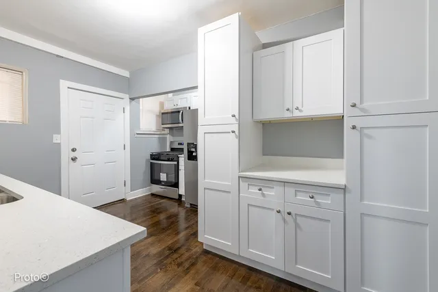 $249,000 | 5148 North Monitor Avenue, Unit 301, Chicago, IL 60630