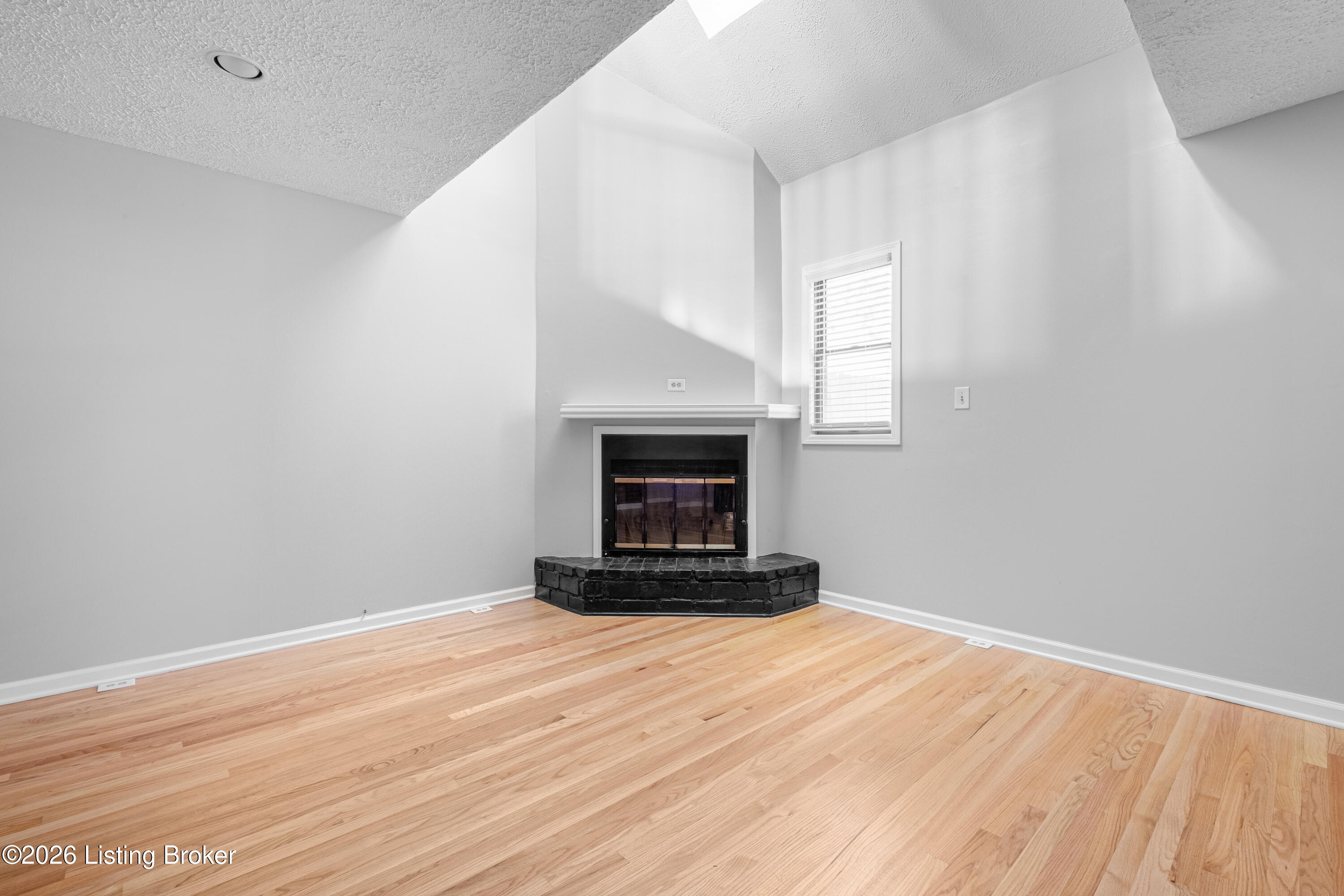 1128 Cherokee Road, Unit 1A Louisville, KY 40204 - Photo 13 of 30 Living Room