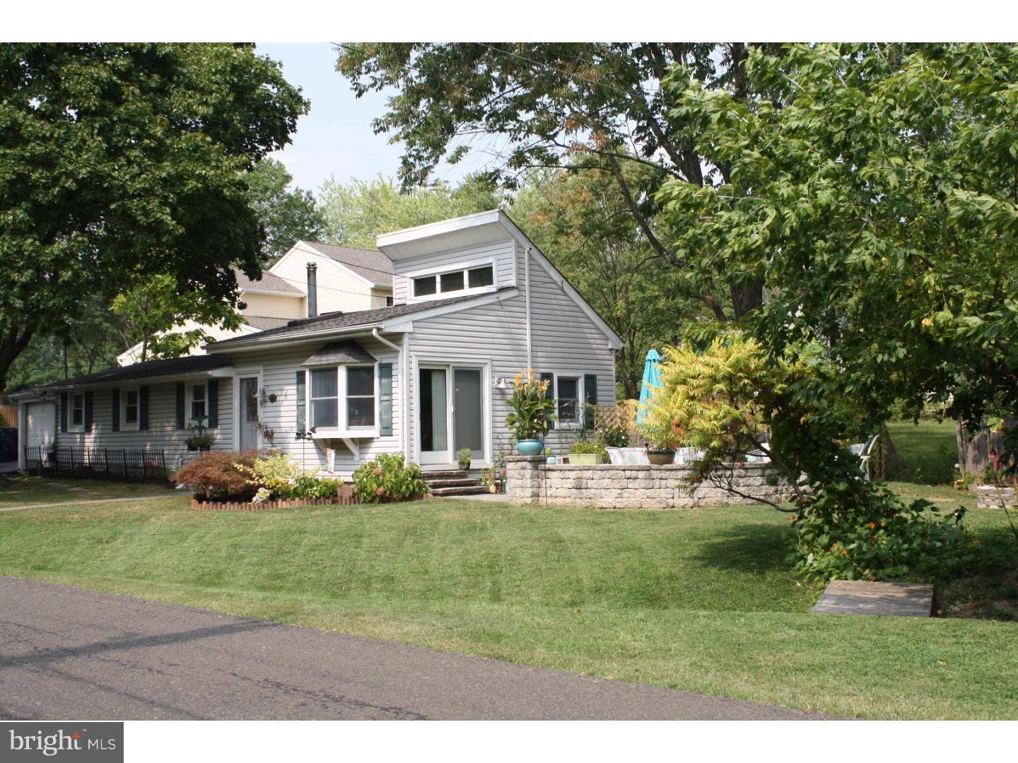 14 Sheridan Road Doylestown, PA 18901 - Photo 1 of 22