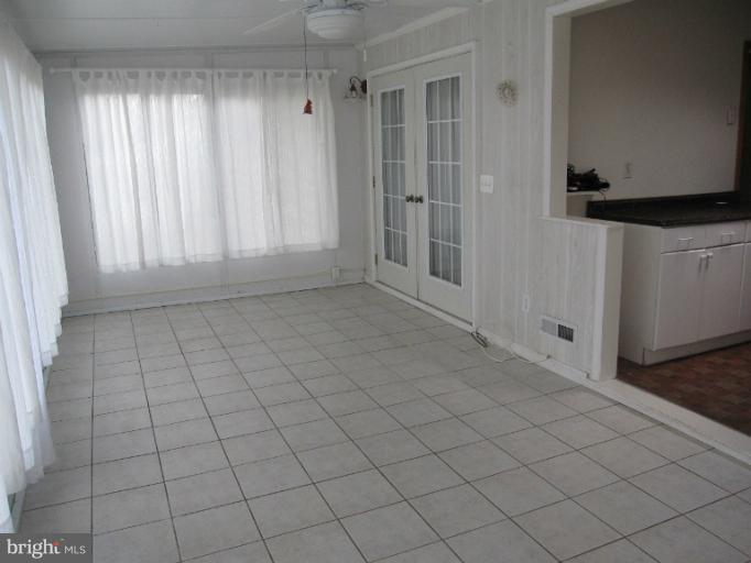 118 Charmuth Road Lutherville-Timonium, MD 21093 - Photo 3 of 10 Interior (General)
