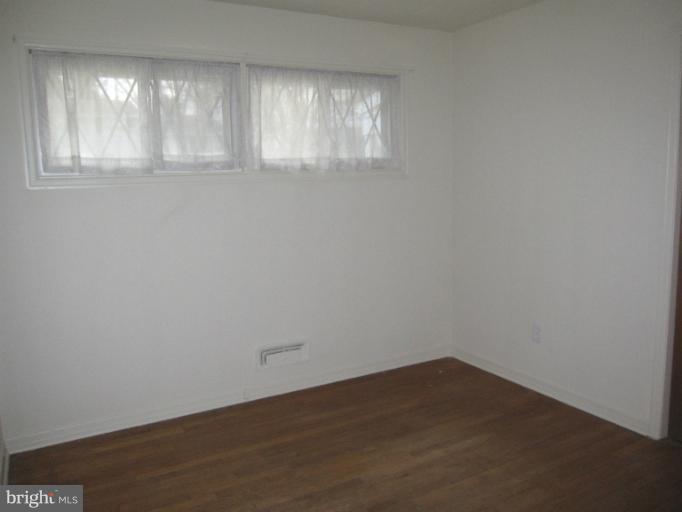 118 Charmuth Road Lutherville-Timonium, MD 21093 - Photo 8 of 10 Bedroom