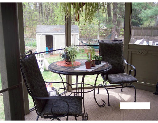 31 Southwick Road North Reading, MA 01864 - Photo 1 of 17 Gallery Image 1