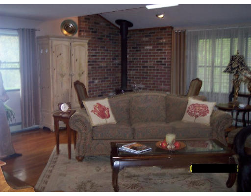 31 Southwick Road North Reading, MA 01864 - Photo 5 of 17 Gallery Image 5