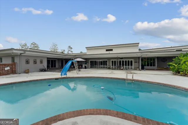 $599,999 | 142 North Tallahassee Street, Hazlehurst, GA 31539