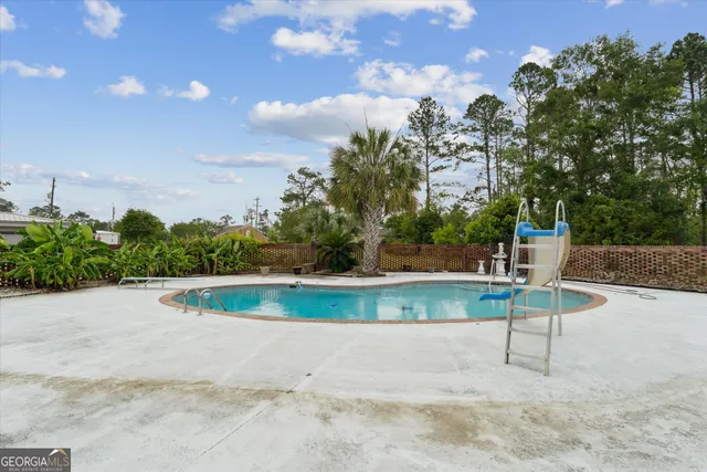 $599,999 | 142 North Tallahassee Street, Hazlehurst, GA 31539