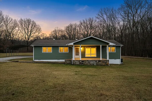 $379,000 | 1544 Midway Road, Sewanee, TN 37375
