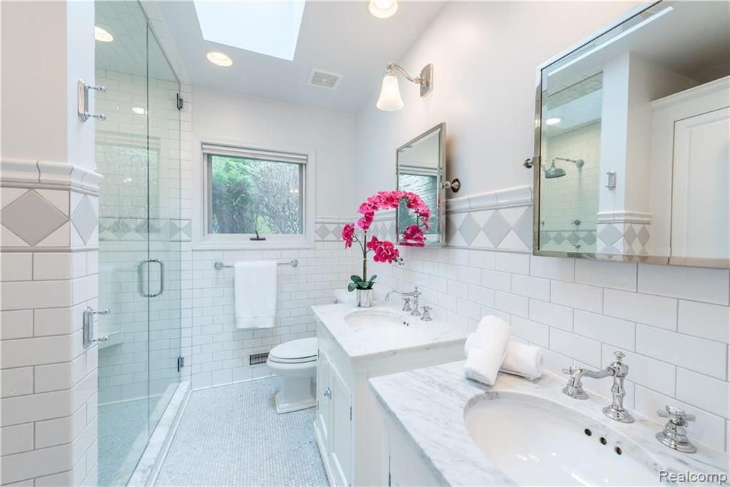 570 Haverhill Road Bloomfield Hills, MI 48304 - Photo 21 of 32