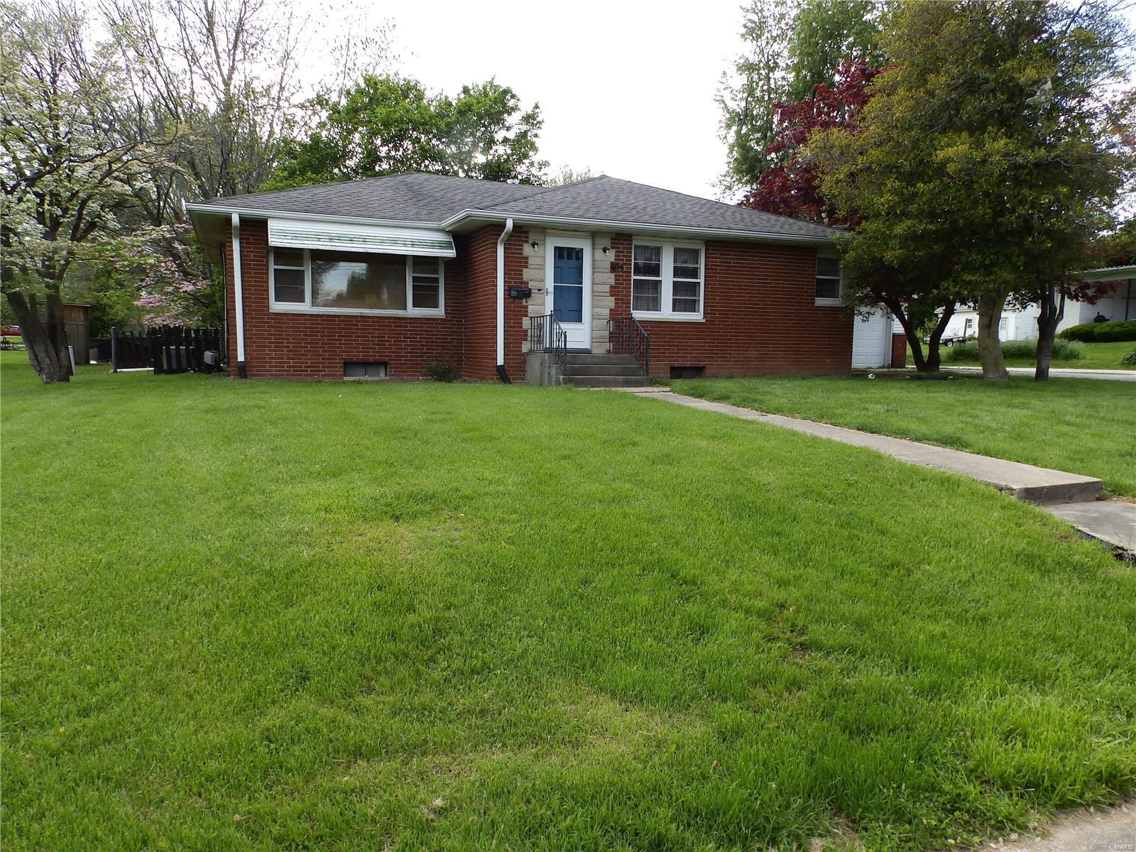 405 South Clarksville Road Pittsfield, IL 62363 - Photo 1 of 24 Gallery Image 1