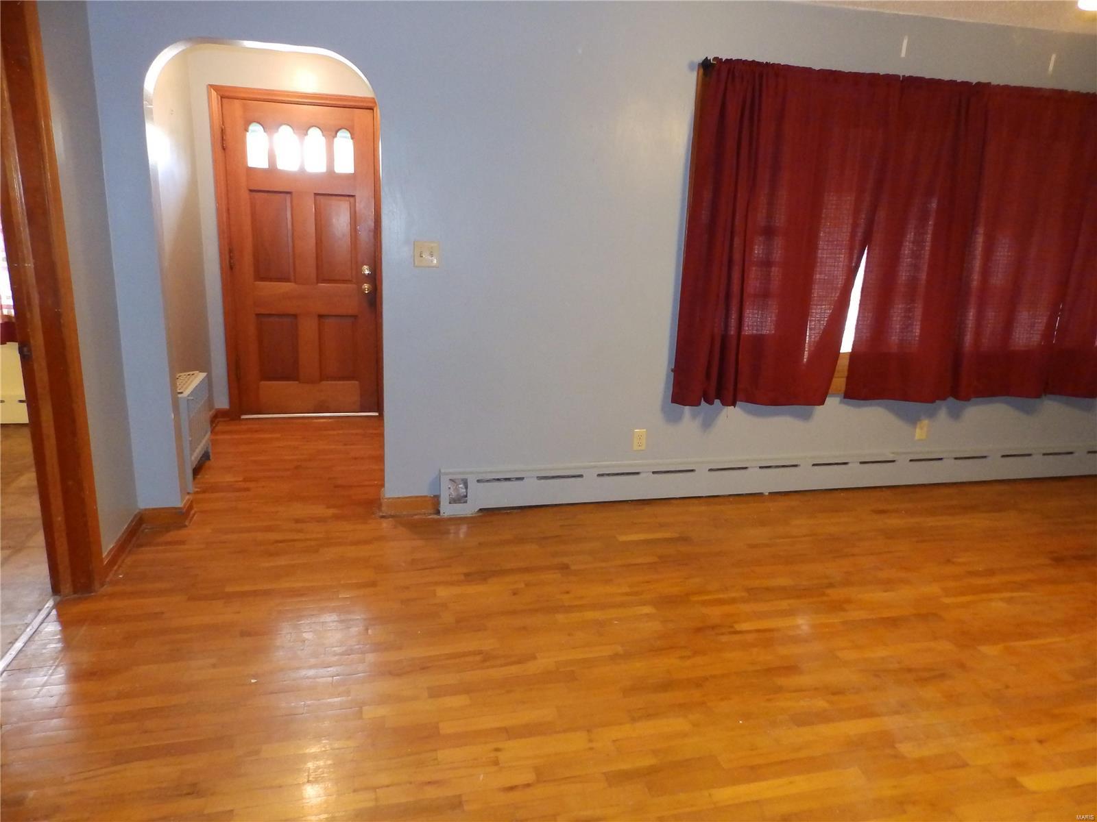 405 South Clarksville Road Pittsfield, IL 62363 - Photo 6 of 24 Gallery Image 6