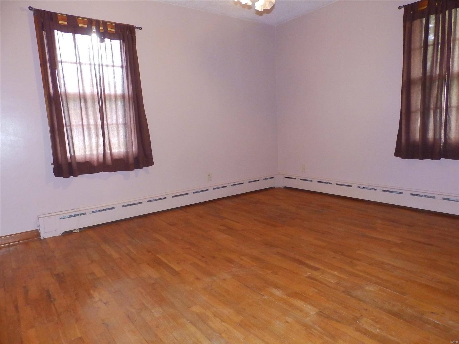 405 South Clarksville Road Pittsfield, IL 62363 - Photo 7 of 24 Gallery Image 7