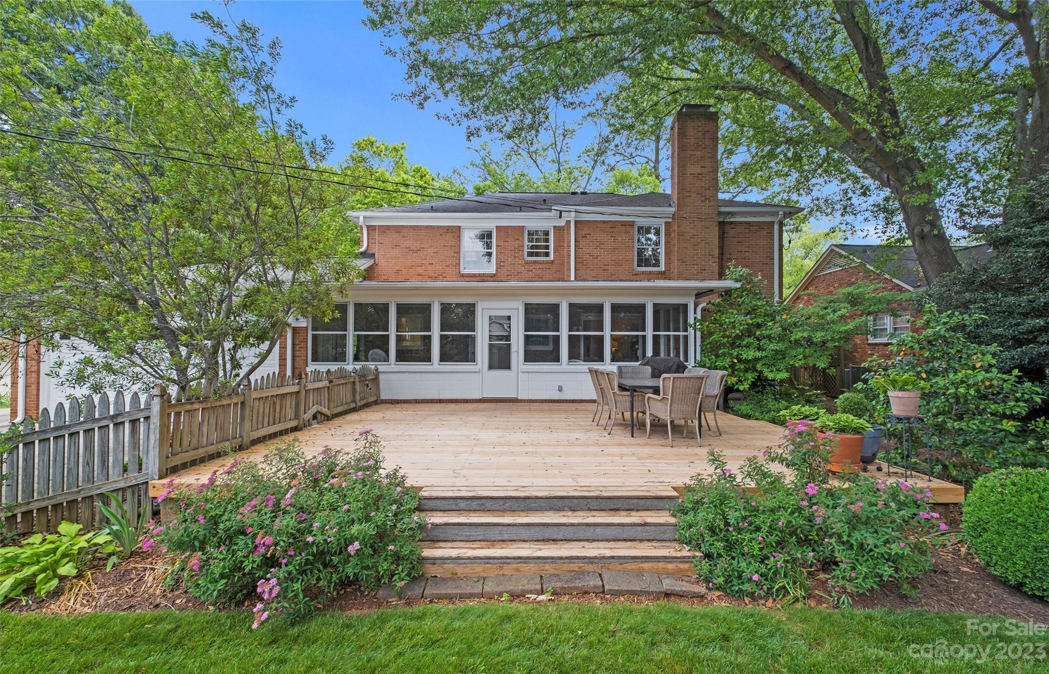 2420 Hatherly Road Charlotte, NC 28209 - Photo 29 of 32 Gallery Image 29
