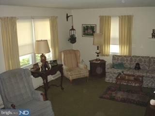143 Harding Road Southampton, PA 18966 - Photo 5 of 6 Gallery Image 5