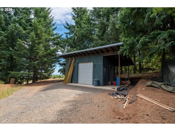 $575,000 | 19601 Northeast Trunk Road, Dundee, OR 97115