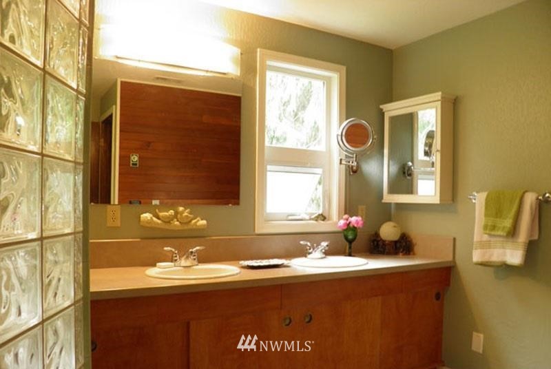 252 Glass Road Port Angeles, WA 98362 - Photo 11 of 25 Gallery Image 11