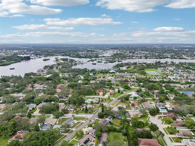 $2,400 | 1004 Peninsula Avenue, Tarpon Springs, FL 34689