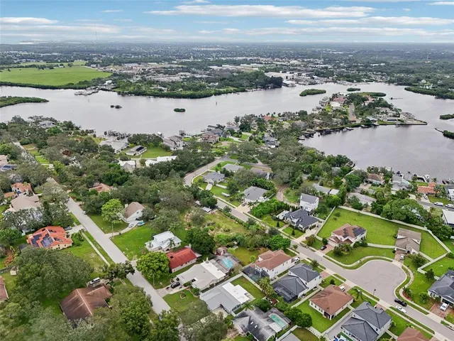 $2,400 | 1004 Peninsula Avenue, Tarpon Springs, FL 34689