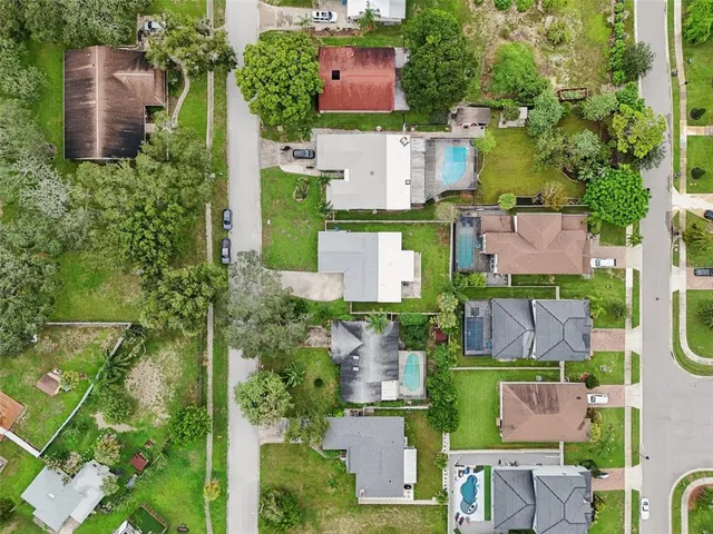 $2,400 | 1004 Peninsula Avenue, Tarpon Springs, FL 34689