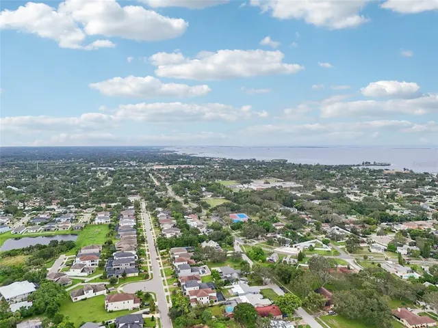 $2,400 | 1004 Peninsula Avenue, Tarpon Springs, FL 34689