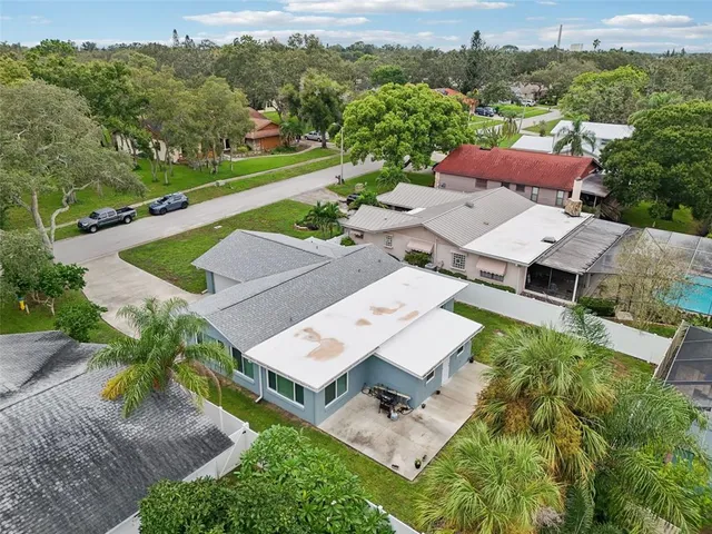 $2,400 | 1004 Peninsula Avenue, Tarpon Springs, FL 34689