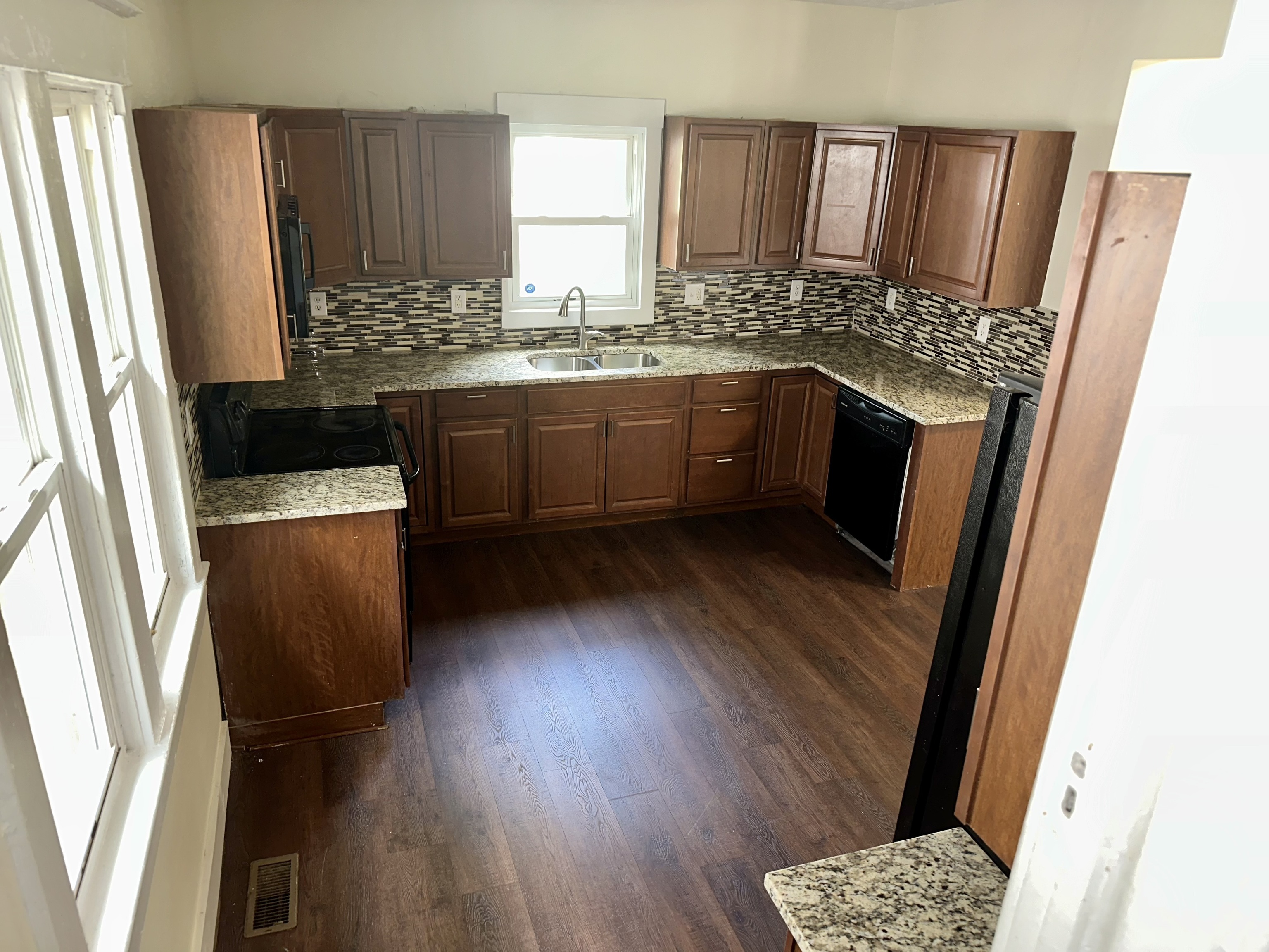 3119 Ruckle Street Indianapolis, IN 46205 - Photo 9 of 21 Gallery Image 9