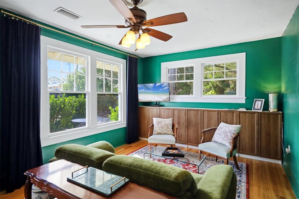 4116 Swift Road Sarasota, FL 34231 - Photo 7 of 47 Gallery Image 7