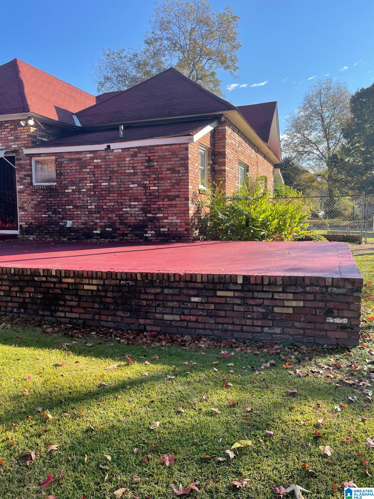 2210 Walnut Avenue Anniston, AL 36201 - Photo 20 of 38