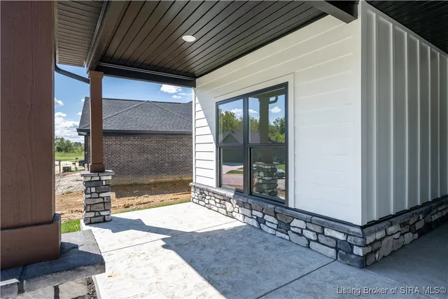 $425,000 | 7033 Oaken Lane, Lanesville, IN 47136