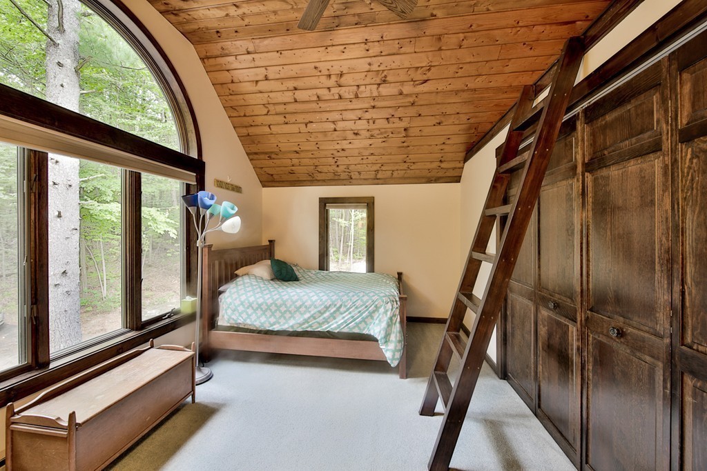 344 Upper North Row Road Sterling, MA 01564 - Photo 14 of 30 Gallery Image 14