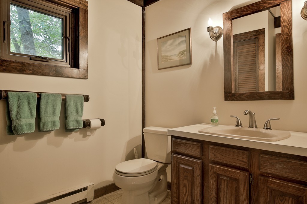 344 Upper North Row Road Sterling, MA 01564 - Photo 21 of 30 Gallery Image 21