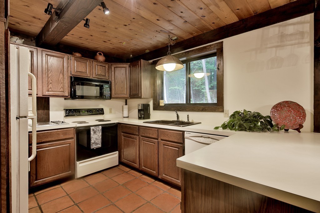 344 Upper North Row Road Sterling, MA 01564 - Photo 4 of 30 Gallery Image 4
