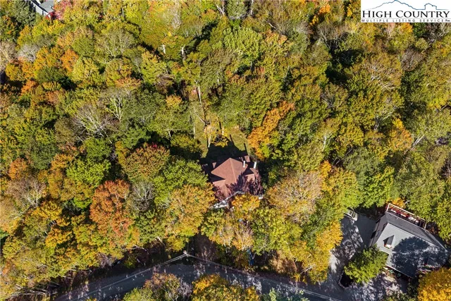 $525,000 | 118 Overbrook Trail, Beech Mountain, NC 28604