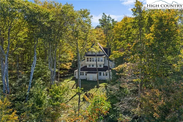 $525,000 | 118 Overbrook Trail, Beech Mountain, NC 28604