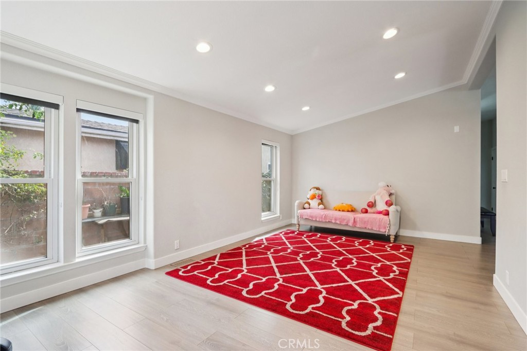 18320 Ingomar Street Reseda, CA 91335 - Photo 4 of 75