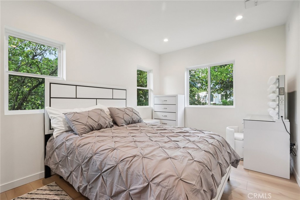 18320 Ingomar Street Reseda, CA 91335 - Photo 48 of 75