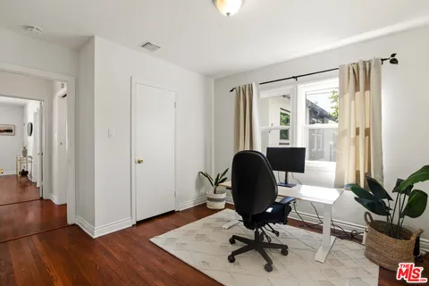 $899,000 | 6818 Varna Avenue, Van Nuys, CA 91405