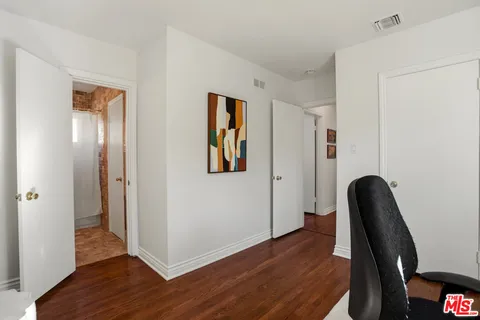 $899,000 | 6818 Varna Avenue, Van Nuys, CA 91405