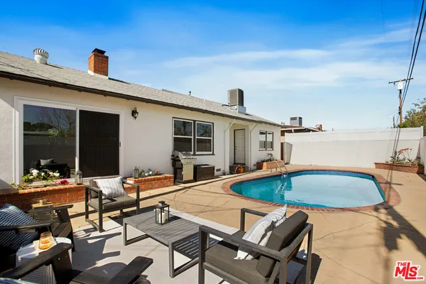 $899,000 | 6818 Varna Avenue, Van Nuys, CA 91405