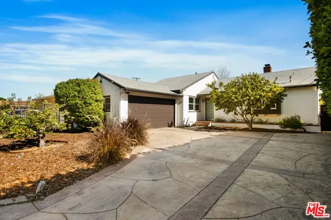 $899,000 | 6818 Varna Avenue, Van Nuys, CA 91405