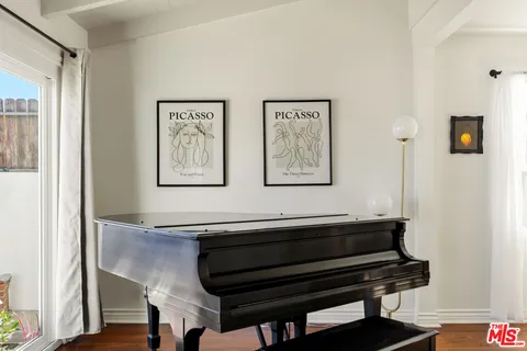 $899,000 | 6818 Varna Avenue, Van Nuys, CA 91405