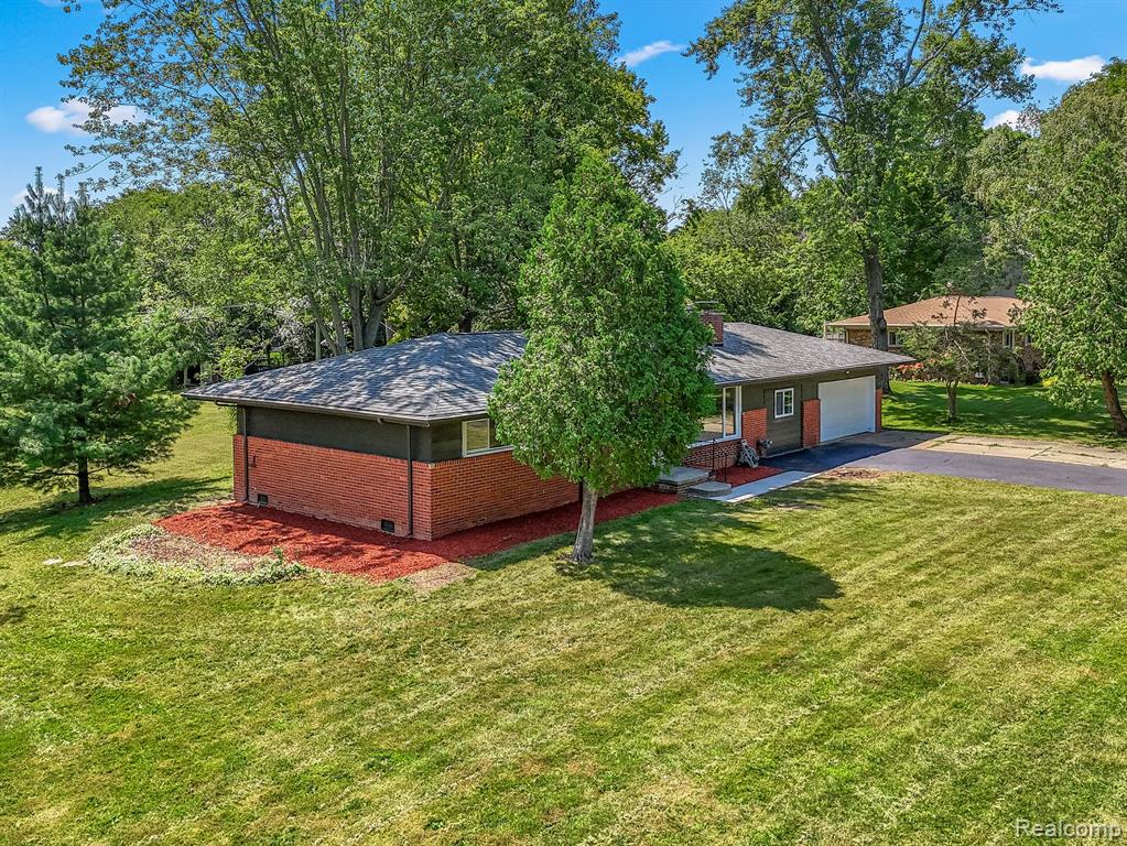 26178 Springfield Drive Farmington Hills, MI 48334 - Photo 4 of 29