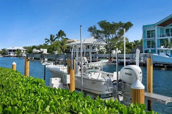 $10,900,000 | 186-165 Bayview Drive, Islamorada, FL 33036