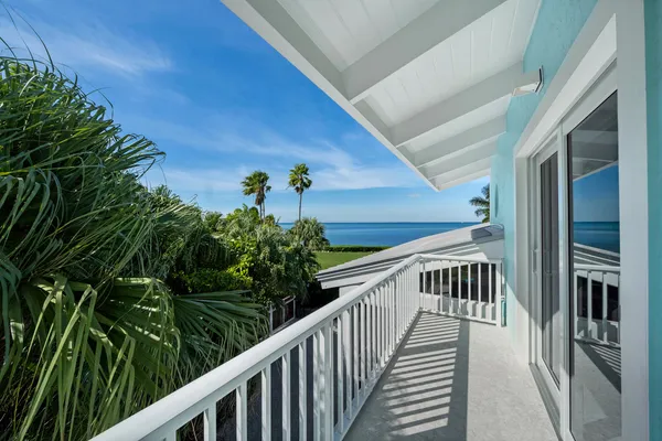 $10,900,000 | 186-165 Bayview Drive, Islamorada, FL 33036