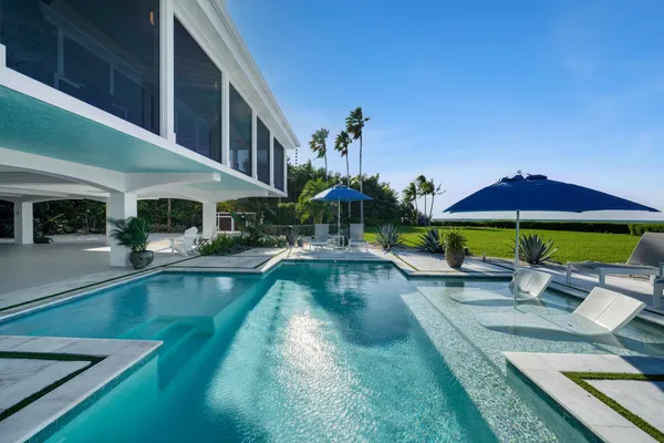 $10,900,000 | 186-165 Bayview Drive, Islamorada, FL 33036