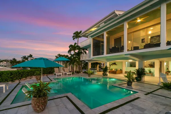 $10,900,000 | 186-165 Bayview Drive, Islamorada, FL 33036